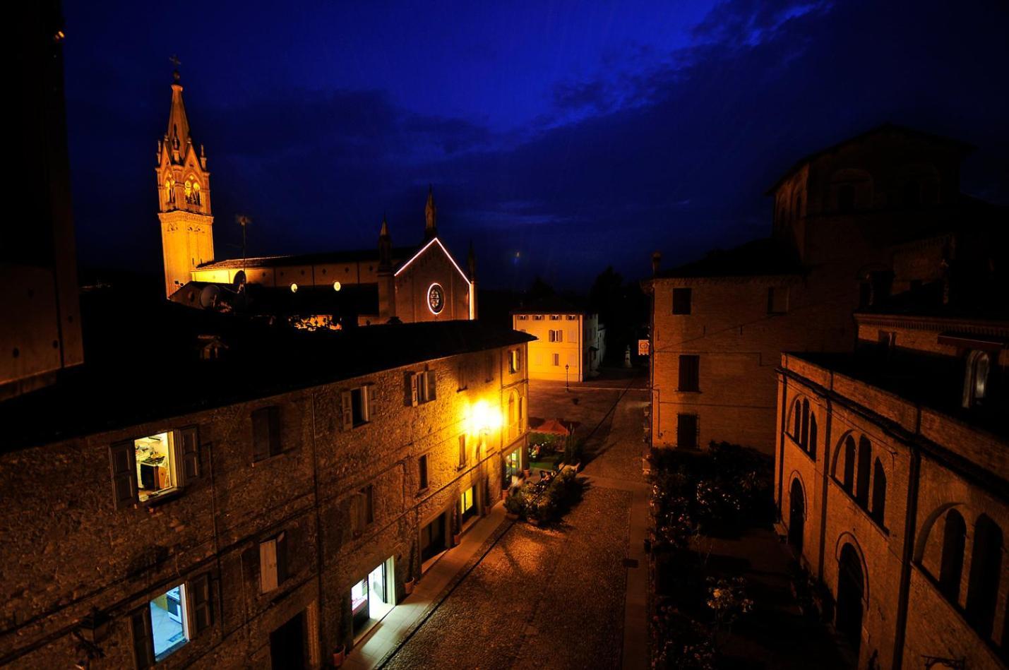 Locanda Del Feudo Suite & Restaurant Castelvetro di Modena Exterior foto
